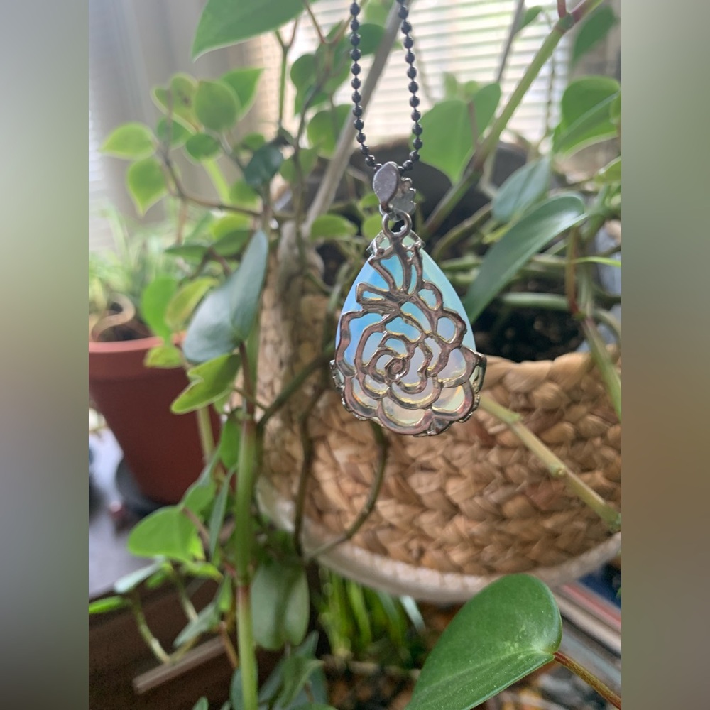 Royal Garden Necklace Opalescent Teardrop Pendant Long Chain - Picture 5 of 11